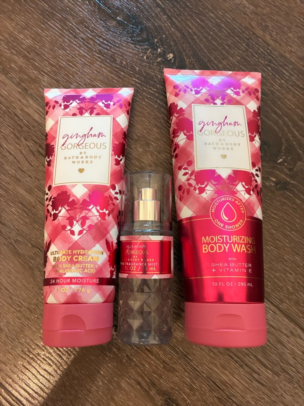 New Gingham Gorgeous Set Bath & Body Works-Body Cream, Body Wash, Fragrance Mist